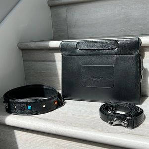 Min & Mon black leather purse
